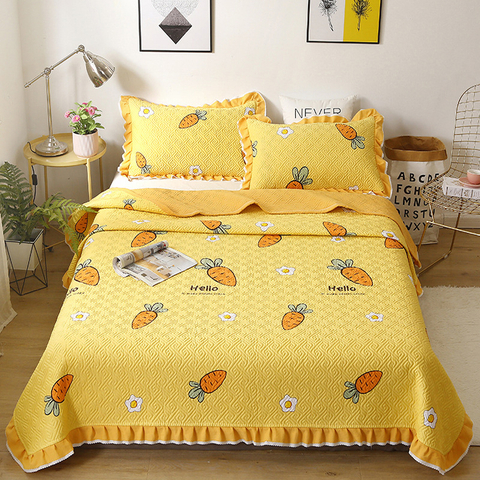 Luxurious Bed Spread Cotton Cal King Fancy Collection Yellow for Winter